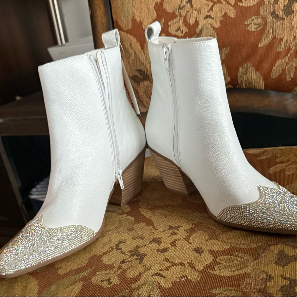 SOLD New With Tags Matisse White Ankle Boots with Sparkling Accents size 10